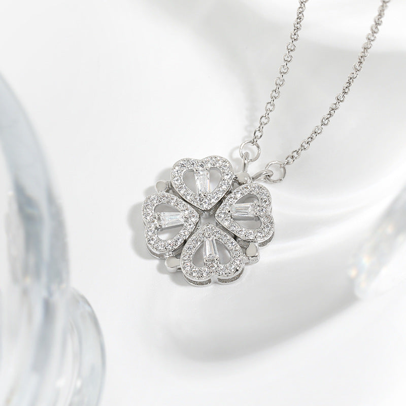 Doppel-Charm-Halskette – Herz & Kleeblatt